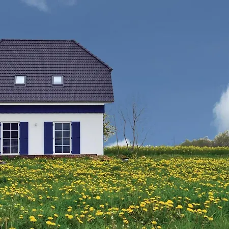 18 Holiday home *